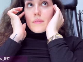 yourlittlepervert broadcast cum shows featuring this hottie shamelessly getting an incredible orgasm