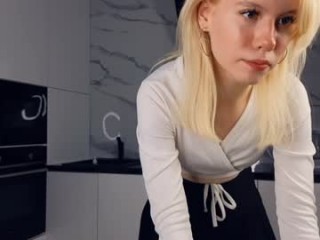 charmingvibes broadcast blowjob sessions with sucking massive cocks and even bigger dildo toys