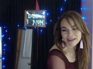 dannyxxxmom  webcam sex