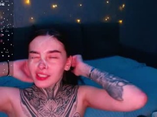 midniightmind has an incredible set of sexy, edgy and slutty tattoos that make her even hotter