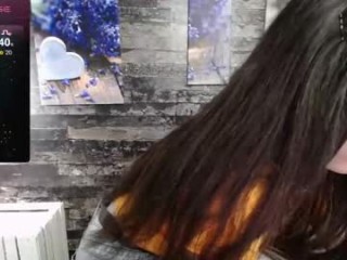 lauradre_ broadcast cum shows featuring this hottie shamelessly getting an incredible orgasm