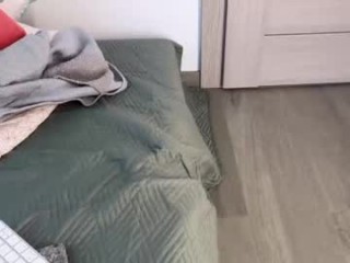 love_jessy_love broadcast cum shows featuring this hottie shamelessly getting an incredible orgasm
