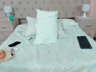 kellymillian_  webcam sex