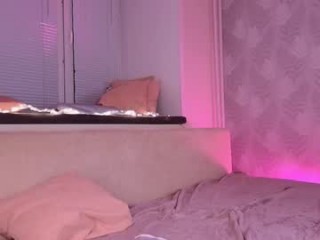 akerya broadcast blowjob sessions with sucking massive cocks and even bigger dildo toys