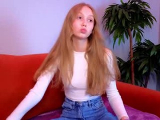 lizzy_cutie broadcast giving a sloppy, deep blowjob during one of amazing cum shows